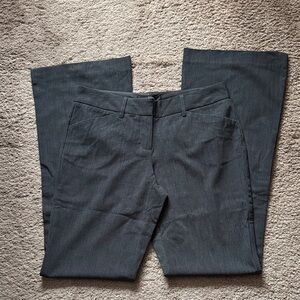 Daisy Fuentes Charcoal Fit and Flared Women’s Trousers. Size 4